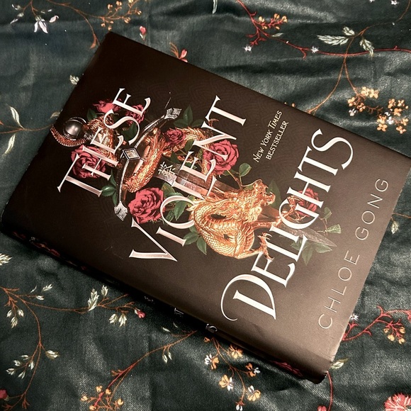 These Violent Delights by Chloe Gong NWOT NY Times Best Seller, Hardcover book - Picture 4 of 6